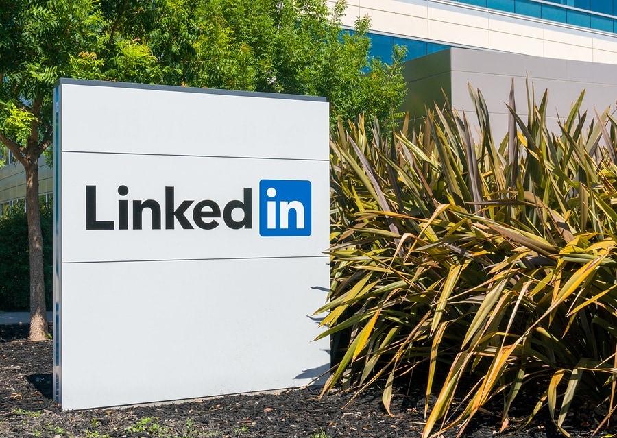 Content Marketing Strategy: LinkedIn Rolling Out Video Ads Feature Image